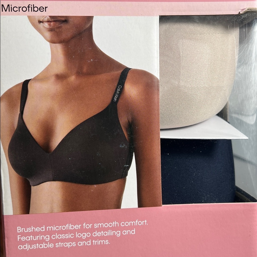 Open box Calvin Klein 2‎ pack wireless bra navy cream